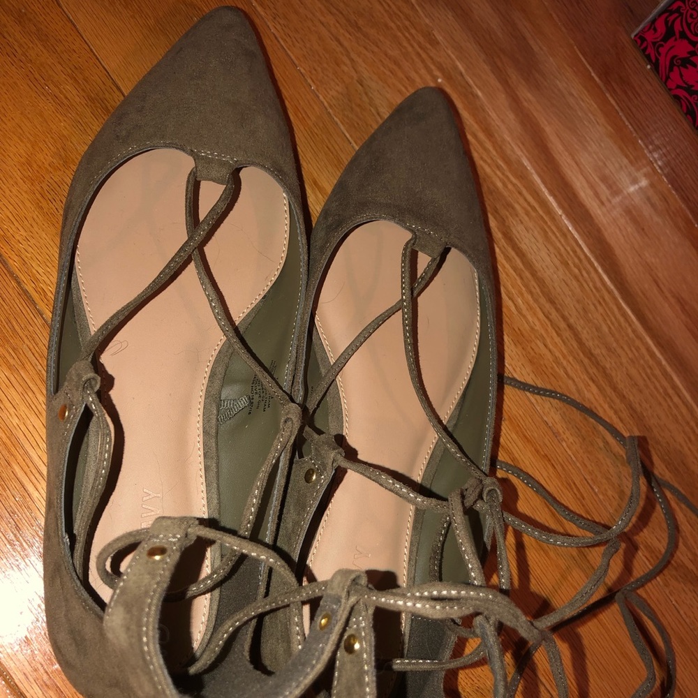 Never Worn - image 1